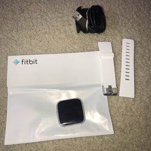 BRAND NEW: Fitbit Versa Lite